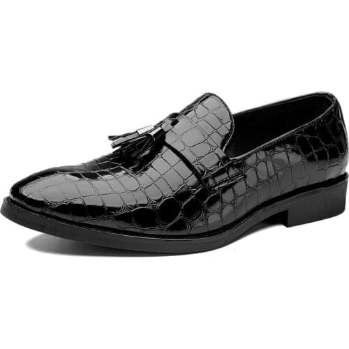 Crocodile Pattern 2021 Fashion Mens Shoes Designer Concise Leather Shoes Elegant Casual Business Tassel Loafers Coiffeur Shoes
