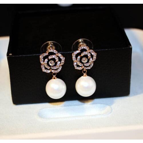 Korean Fashion Pearl Enamel Camellia Earrings for Women Crystal Flower Stud Earrings Statement Brand Earings Jewelry Z247