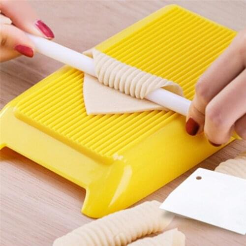 Plastic Pasta Macaroni Board Spaghetti Macaroni Pasta Gnocchi Maker Rolling Pin Baby Food Supplement Molds Manual Kitchen Tool