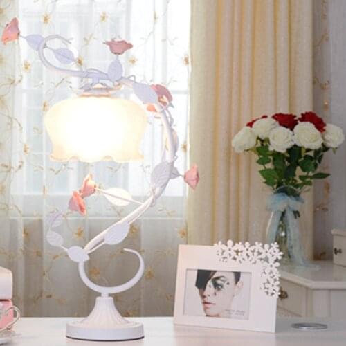 Nordic Creative Iron Art LED Table Lamp Modern Novelty Design Art Table Light Home Decoration for Bedroom Study Cafe Living Room