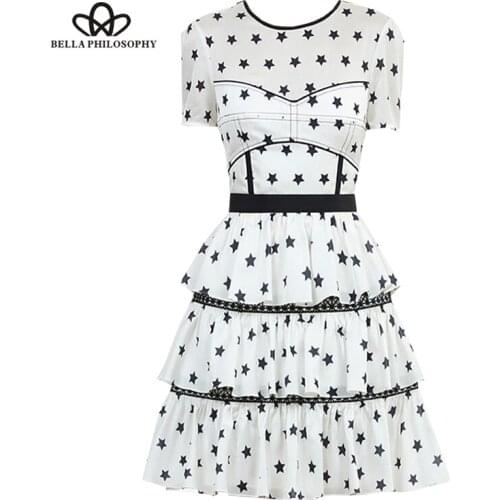 Wonder 2018 new summer party dress white retro stars printed round neck short-sleeved high waist cake ruffles layers dress