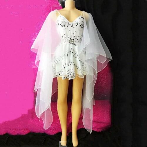 2019 New Design Lady Singer Costume White Short Dress Musical Note Embroidery Dress Bat Sleeve Nightclub Bar Dancer Sexy Costume