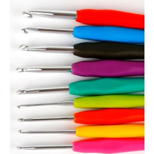 2.5-6.0mm 9pcs Crochet Hook Set Aluminum Ergonomic Crochet Needles with Colorful Soft Rubber Grip Cushioned Handles Needles