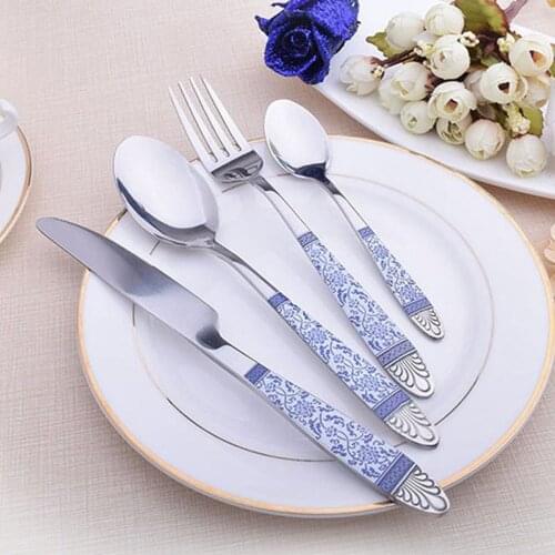 4pcs Gold Dinnerware Set 18/10 Stainless Steel Tableware Set Knife Fork Spoon Flatware Set Dishwasher Safe Cutlery Set Gift Box