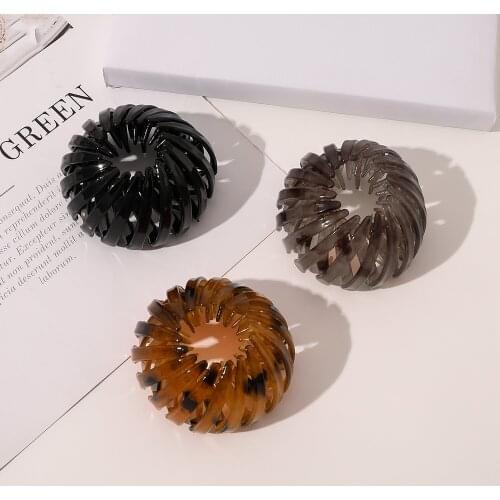 2021 Woman Vintage Hair Claws Hair Style Donut Bun Maker Tool Women Hairpins Clamps Ponytail Holders Hair Accessories Orn