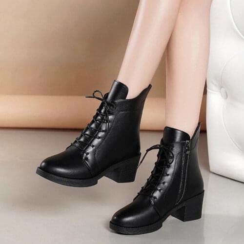 High-quality Soft Leather 2021 New Snow Boots Womens Thick Heel and Velvet Mar Boots Womens Mid-heel Cotton Shoes Boots
