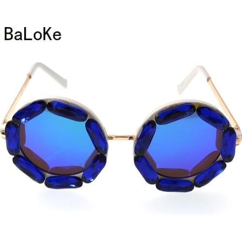 Baroque Classic Retro Round Sunglasses women Brand Designer Crystals Ladies sunglasses Beach Rhinestone Sunglasses