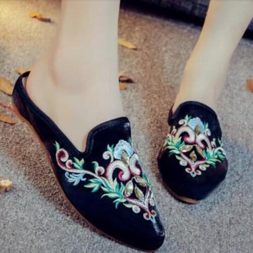 Women Summer Spring Autumn Wedge Heels Fabric Slippers Round Toe Vintage Embroider China Style Low Heels Shoes 20190317