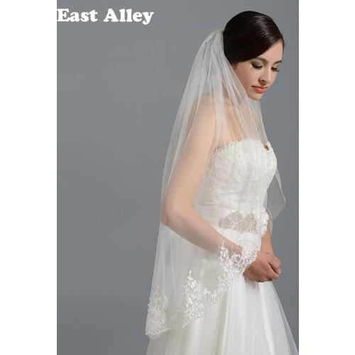 Ivory White Bridal Wedding Veil Fingertip Alencon Lace Bridal Veils with Comb