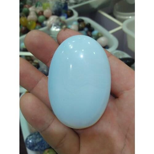 Nature and the beautiful Take the stone sand sand stone heal the pieces of play crystal