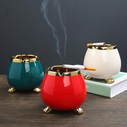 Classic cartoon pot-bellied ceramic ashtray Cute large capacity big feet living room office decoration ashtray