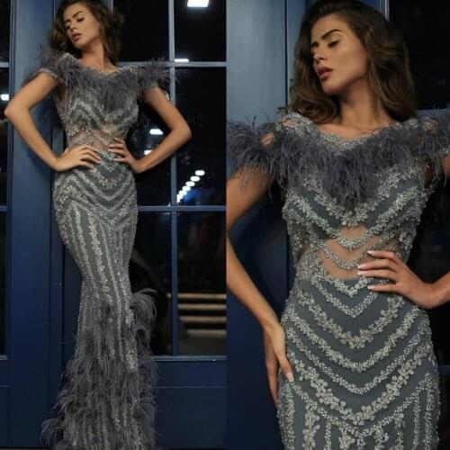 2019 Dark Navy Evening Dresses Lace Appliqued Beads Floor Length Luxury Feather Mermaid Prom Dress Formal Party Wear Custom Made