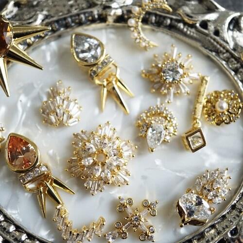 5pcs/lot 3D Snowflake Alloy Nail Art Zircon Crystal Rhinestone metal manicure nail accessories DIY Nail Decoration Nail charms