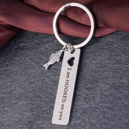 Stainless Steel Keyring Hooked on you Engraved Charm Fish heart Keychains Key Ring as Gifts for Couples Key Chain for Lovers