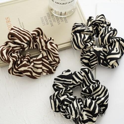 Hair band 2020 new Japanese and Korean womens versatile stripe large coil hair rope womens hair binding band