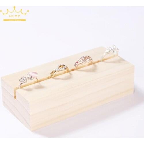 Glittering Wood Ring Tray Solid Wood Card Slot Can Hold Multiple Rings Jewelry Display Stand