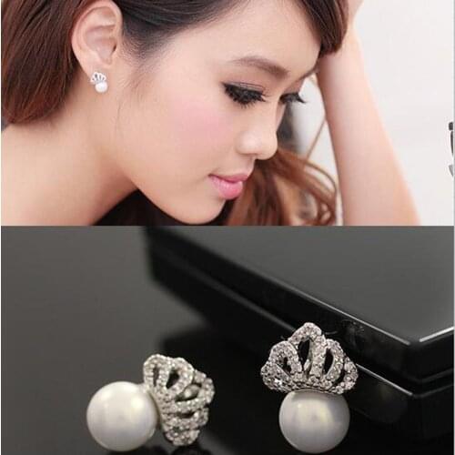 Grace Jun New Style Temperament Sweet Wild Simulated Pearl Earrings Small Crown Shape Clip on Earrings Without Pierced Ear Clip