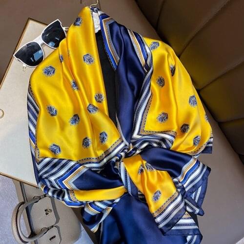 2021 New design brand women scarf fashion print spring Summer warm scarves hijabs lady pashmina foulard bandana plaid