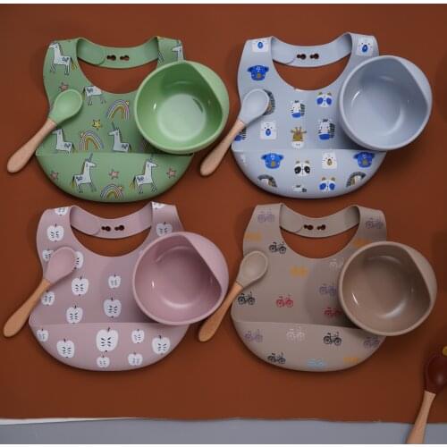 Colorful Silicone Spoon With Wooden Handle Hot Selling Baby sucker Bowl Waterproof Adjustable Baby Bibs Print Saliva Towel