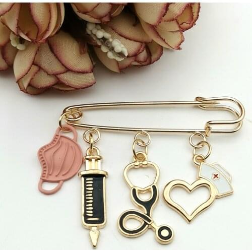 Fashion Dripping Brooch Doctor Medical Tool Stethoscope Syringe Face Mask Ambulance Heart Nurse Medical Gift Brooch Souvenir
