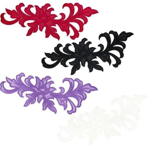 50pcs/Lot Peony Embroidery Patches Letters Clothing Decoration Accessories Diy Iron Heat Transfer Applique Patches for Clothing