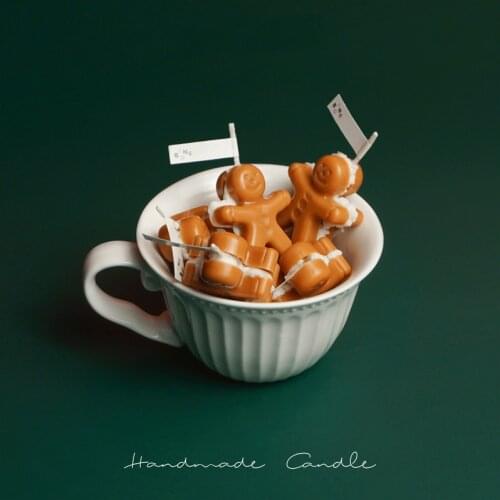 Cream Filled Gingerbread Man Shape Christmas Scented Candle Christmas Home Party Aromatherapy Candle Decoration