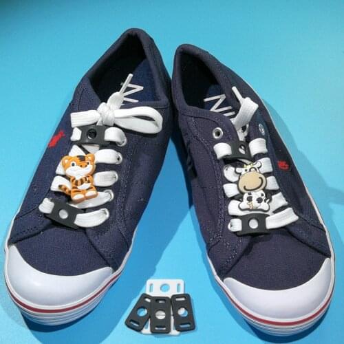 100pcs/Lot PVC White And Black Shoelace Buckle Charms Shoe Lace Adapter Gifts for Children Girls Cute Shoelace Decorations