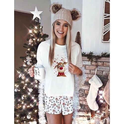 2020 Christmas Deer Women T-shirt Graphic Tees Women Merry Xmas Female Short Sleeve T Shirts Christmas Tree Aesthetic Tumblr New