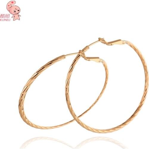 New Arrival Fashion big hoop earring for women wholesale