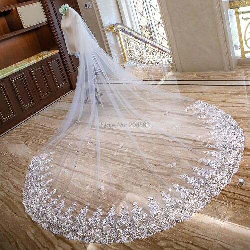 Two-Layer Lace Wedding Veil with Crystals 4 Meters Long Bridal Veils with Comb AX
