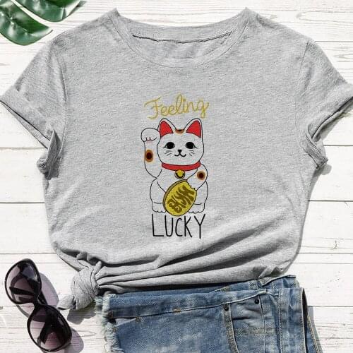 Kawaii New Women T-shirt versatile JEEPING LUCKY Letter Print T Shirt Lucky White Cat Holding A Big Gold Coin Graphic T Shirt