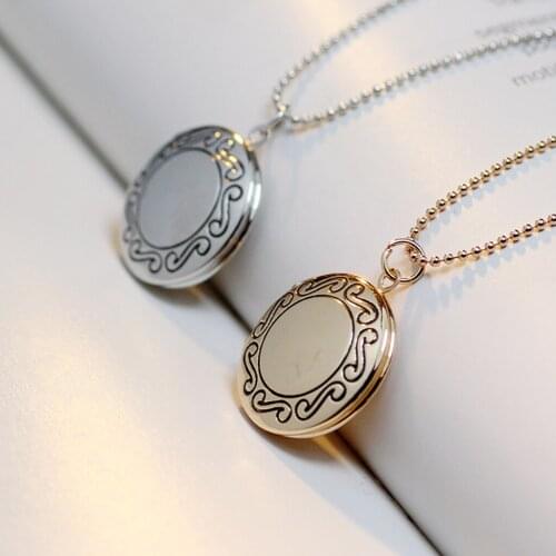 Retro Round Shape Photo Charm Locket Open Box Hanging Necklaces