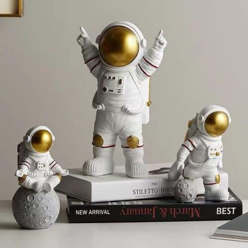Nordic Modern Astronaut Miniature Statue Resin Technology Automobile Home Desk Decoration Furniture Products Room Accessories