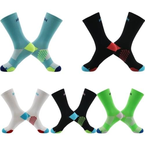 2 Pairs Men Marathon Hiking Socks Sports Socks Sweat Absorbent Socks Comfortable Socks