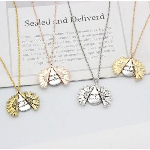 Yue mei na Women's Medallions