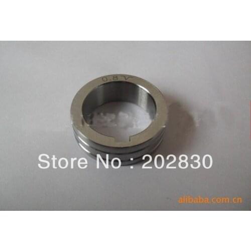 Two V-groove drive rollers in the 0.8mm-1.0mm size 30*22*10mm