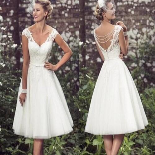 Elegant Tea-Length Wedding Dresses V-Neck Cap Sleeves Appliques Lace Tulle Ball Gown Backless Short Wedding Dresses