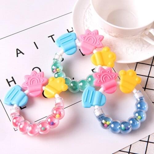 Newborn chewing food grade silicone teetherBaby molar solid soft silicone rattle teether toyBaby training bed toy