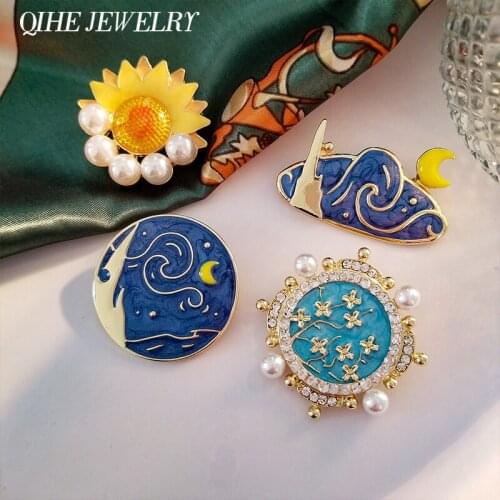 Faxu Pearl Decor Flower Design Brooch Cloud Moon Sunflower Painting Safety Pin High-quality Exquisite Collar Brooches 2021 NEW