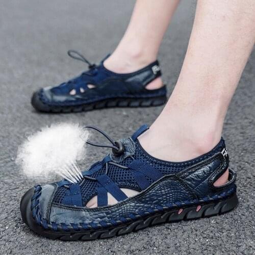 2021 Blue Retro Sandals Mens Leather Sandals Casual Breathable Summer Sandals Men Outdoor Non-slip Rubber Gardening Clogs Male