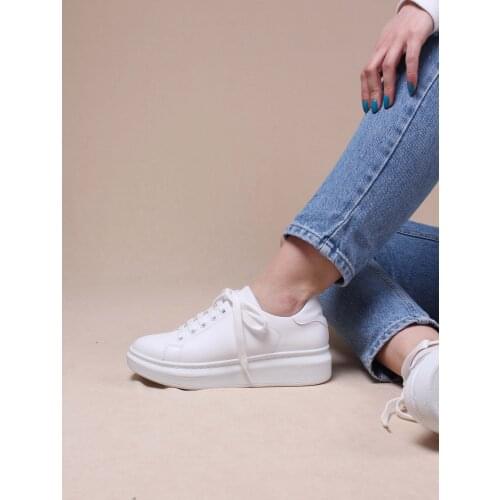 Women Sports Shoes White Lace-Up Thick Sole Sports Sneakers 2021 Summer Season