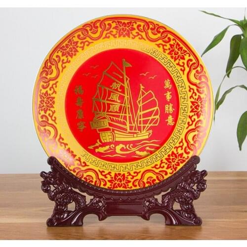 Chinese Style Jingdezhen Royal Red Porcelain Decoration Sailboat Round Plate Wooden Base Set Birthday Present
