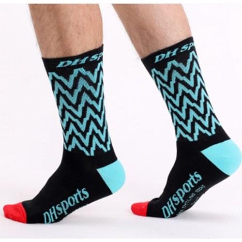DH SPORTS New Top Quality Professional Cycling Socks Men Women Bicycle Outdoor Bike Riding Socks High Elastic Running Socks