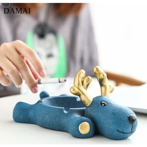 Fawn Decorative Resin Ashtray Dog Shape Funny Cigar Ashtrays Coffee Table Desktop Smoke Ash Tray Gifts for Boyfriend Home Decor