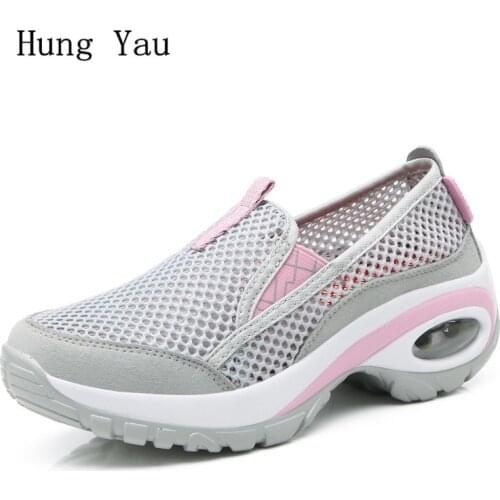 Women Sandals 2018 Summer Mesh Shoes Woman Sandals Breathable Wedges Fashion Platform Flat Female Slides Ladies Shoes Slip On