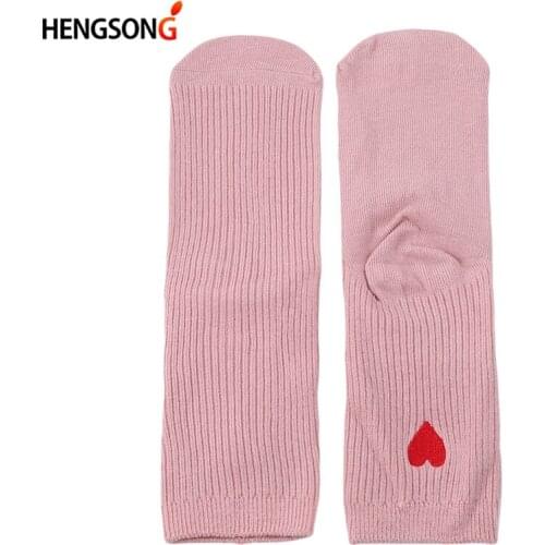Women Sports Socks White Heart Pattern Embroidery Fitness Yoga Socks Cute Girls Women Cotton Socks 1 Pair Sportswear