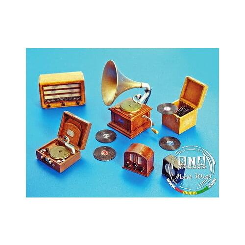 Scene model resin phonograph radio set 1:35