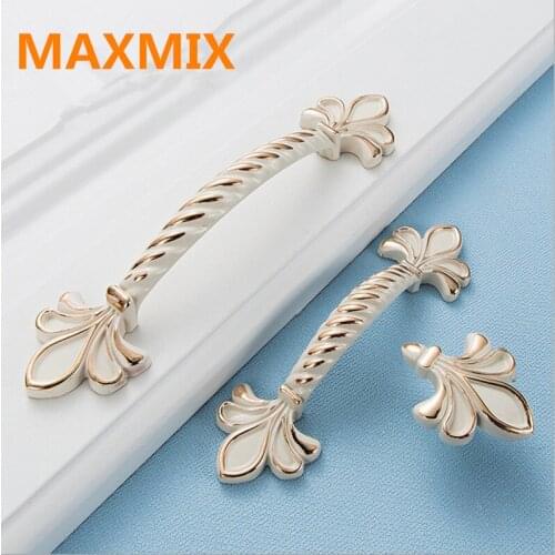 MAXMIX lily Ivory white outline in gold cabinet knobs drawer Door handles Wardrobe cabinet hardware furniture handle modern