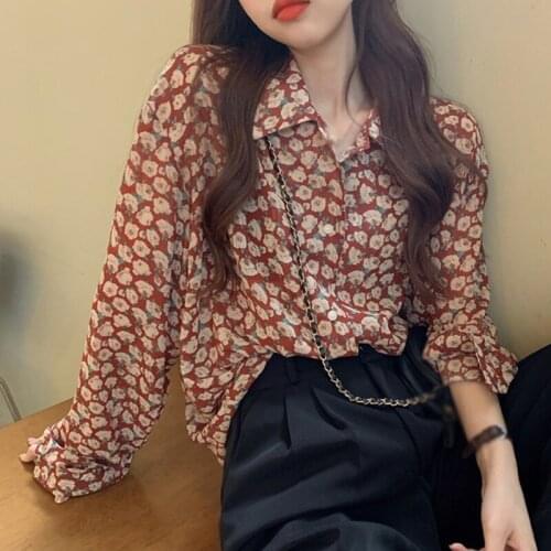 Women Vintage Long Sleeve Shirts Women Floral Blouse Tops Button Up Shirts Floral Print Ladies Top Korean Clothes