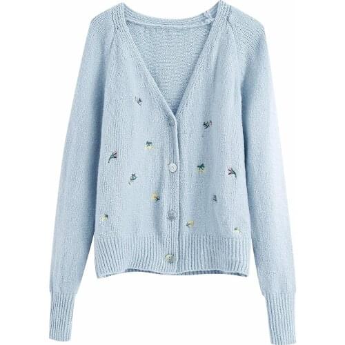 Womens sweater coat early autumn new fashion flower embroidery v-neck sweater loose wear knitted cardigan coat